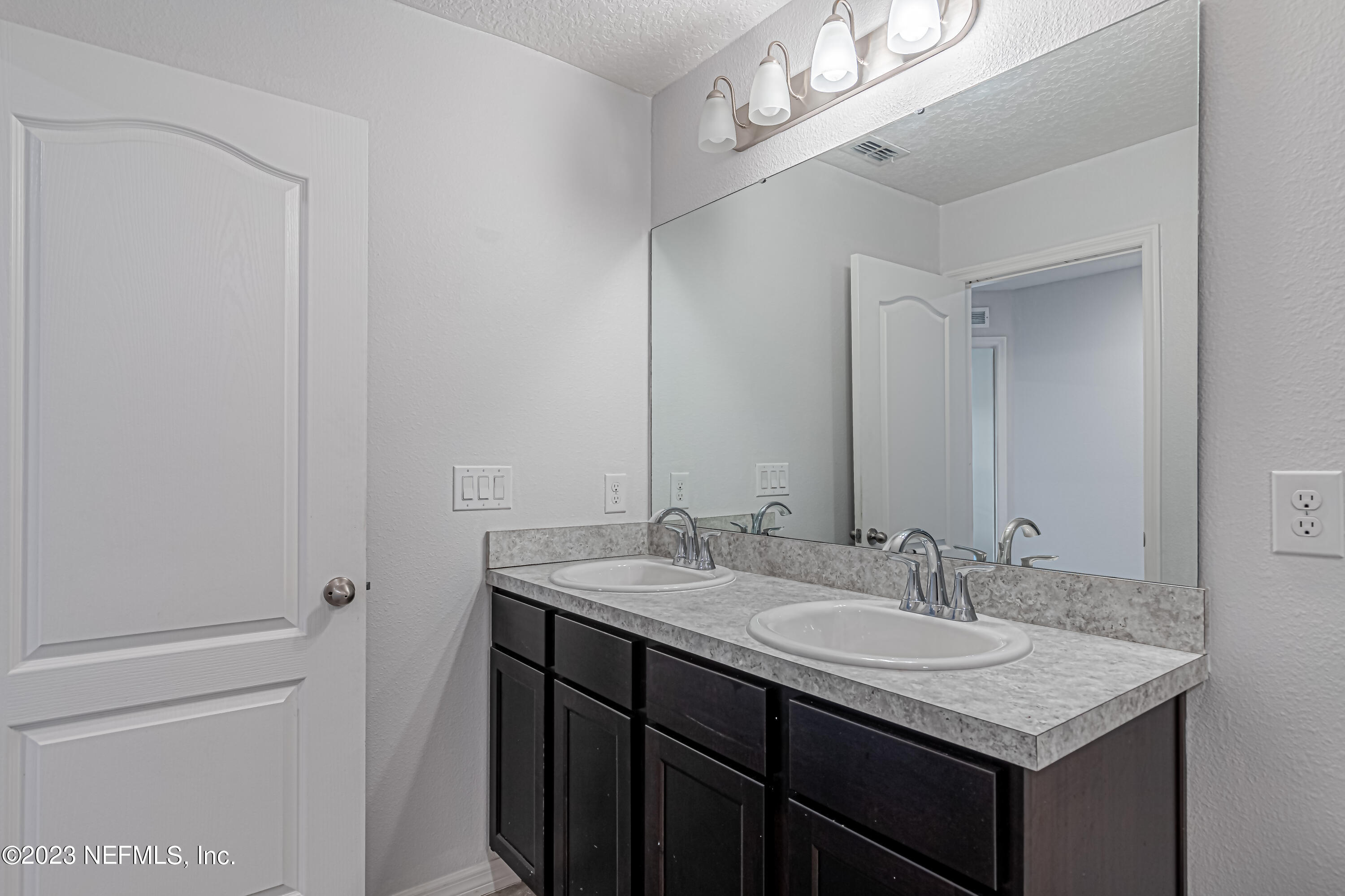 754 Bent Baum Road Jacksonville, FL 32205 - Photo 20 of 33 22-Bathroom