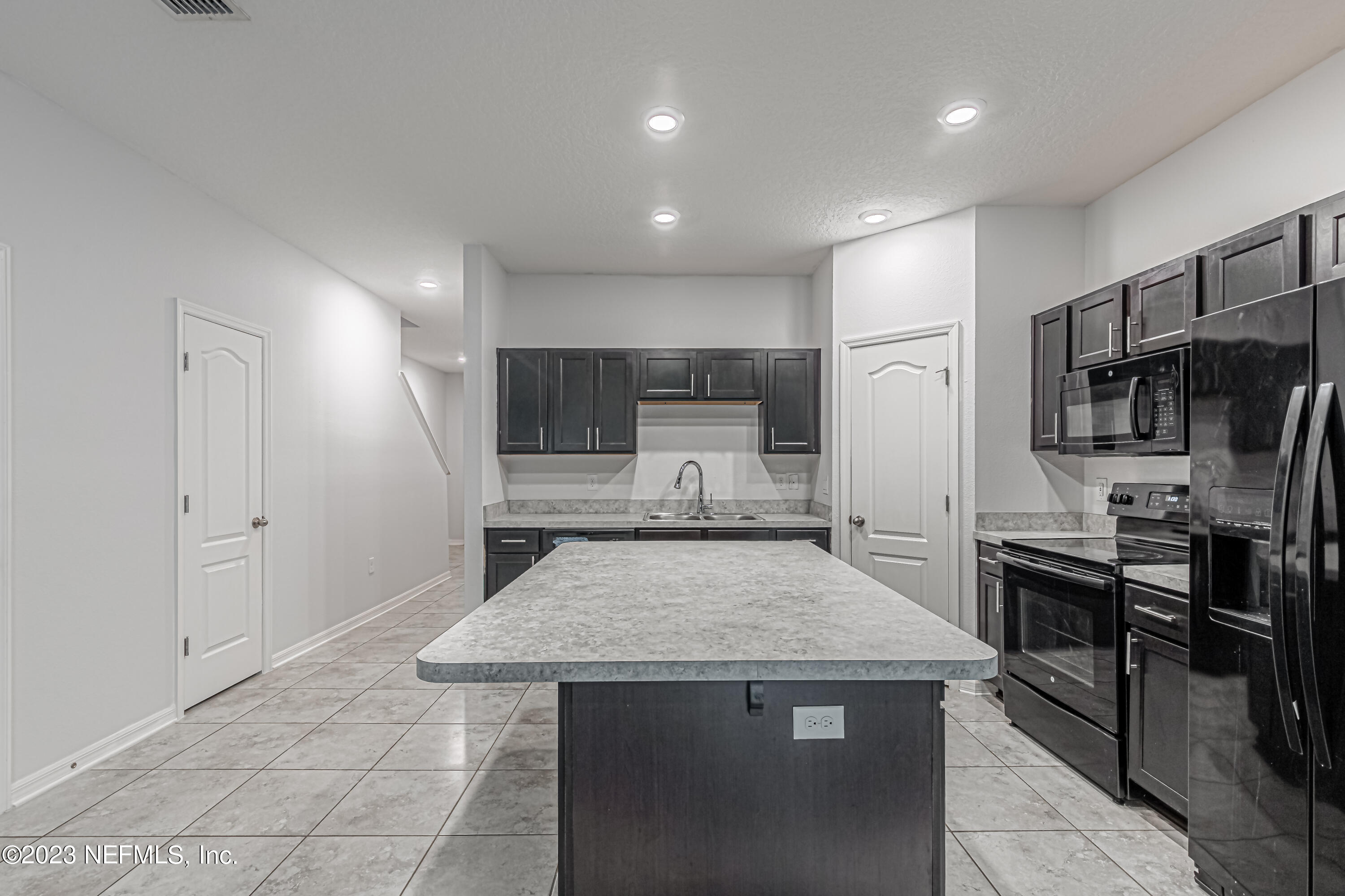 754 Bent Baum Road Jacksonville, FL 32205 - Photo 10 of 33 12-Kitchen