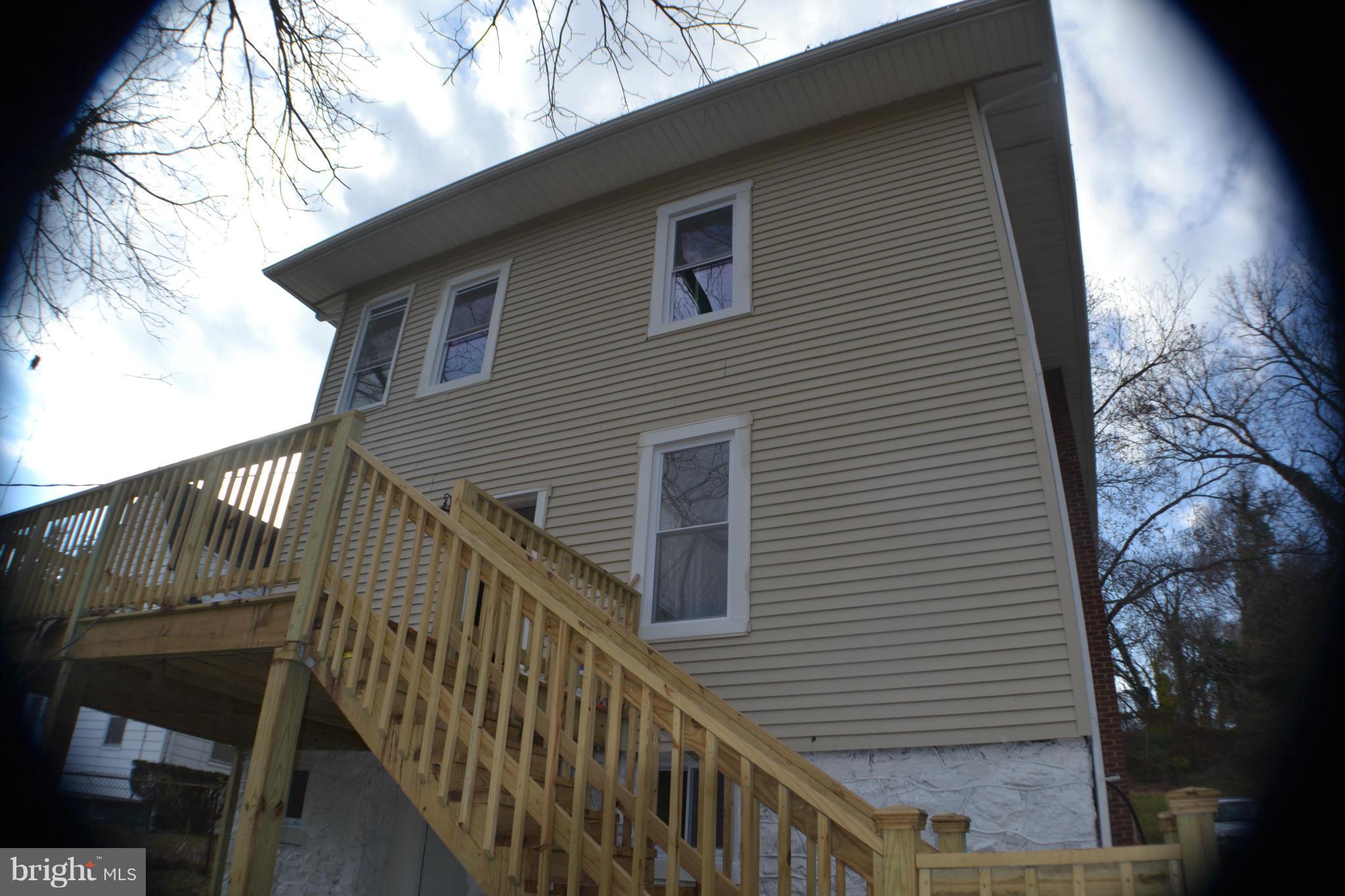 1911 Chelsea Road Baltimore, MD 21216 - Photo 19 of 19 Back with deck