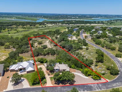 $975,000 | 1121 Kings Cove Drive, Canyon Lake, TX 78133