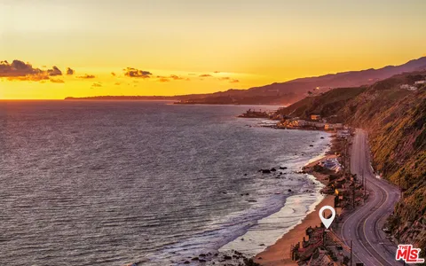 $2,500,000 | 20048 Pacific Coast Highway, Malibu, CA 90265