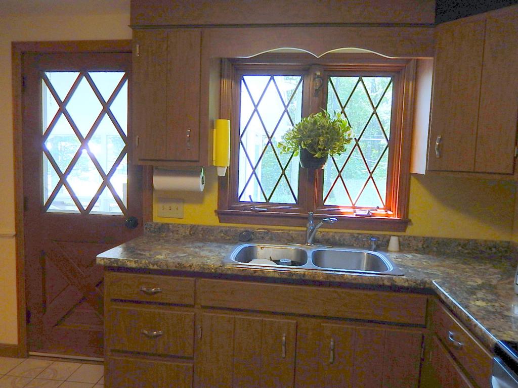 3 Olesen Road Derry, NH 03038 - Photo 3 of 37 Gallery Image 3