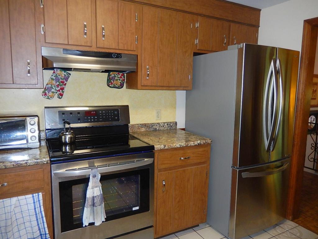 3 Olesen Road Derry, NH 03038 - Photo 5 of 37 Gallery Image 5