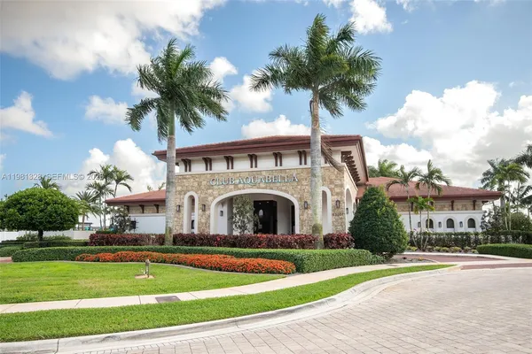 $549,999 | 3438 West 104th Terrace, Hialeah, FL 33018