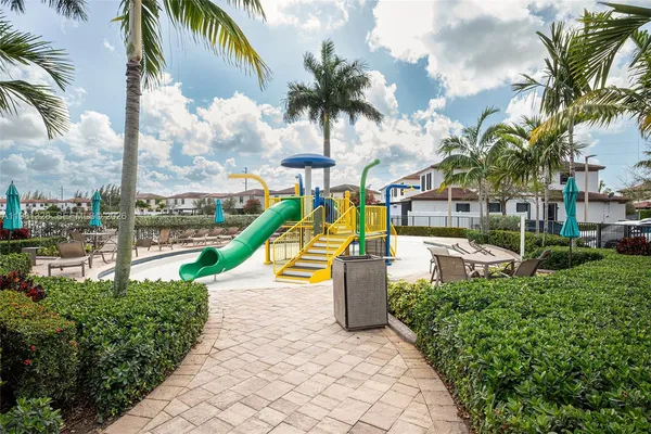 $549,999 | 3438 West 104th Terrace, Hialeah, FL 33018