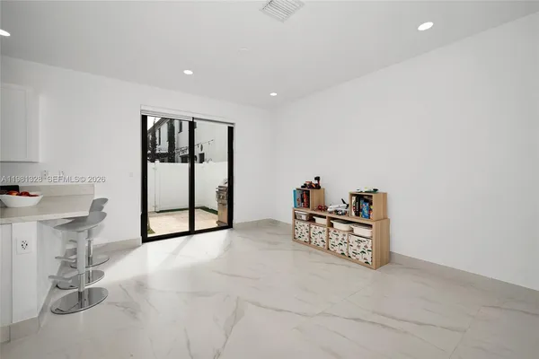 $549,999 | 3438 West 104th Terrace, Hialeah, FL 33018