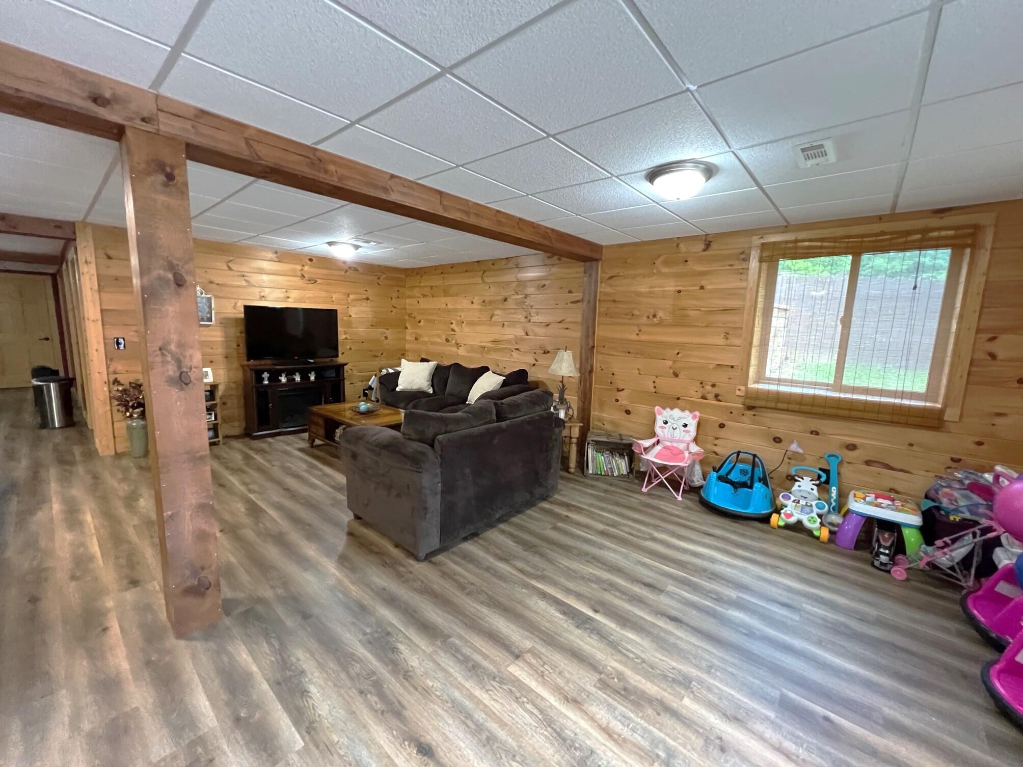 13153 Kinney Street Marcellus, MI 49067 - Photo 30 of 35 Family Room
