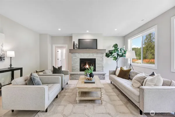 $1,405,880 | 4210 336th Avenue Northeast, Carnation, WA 98014