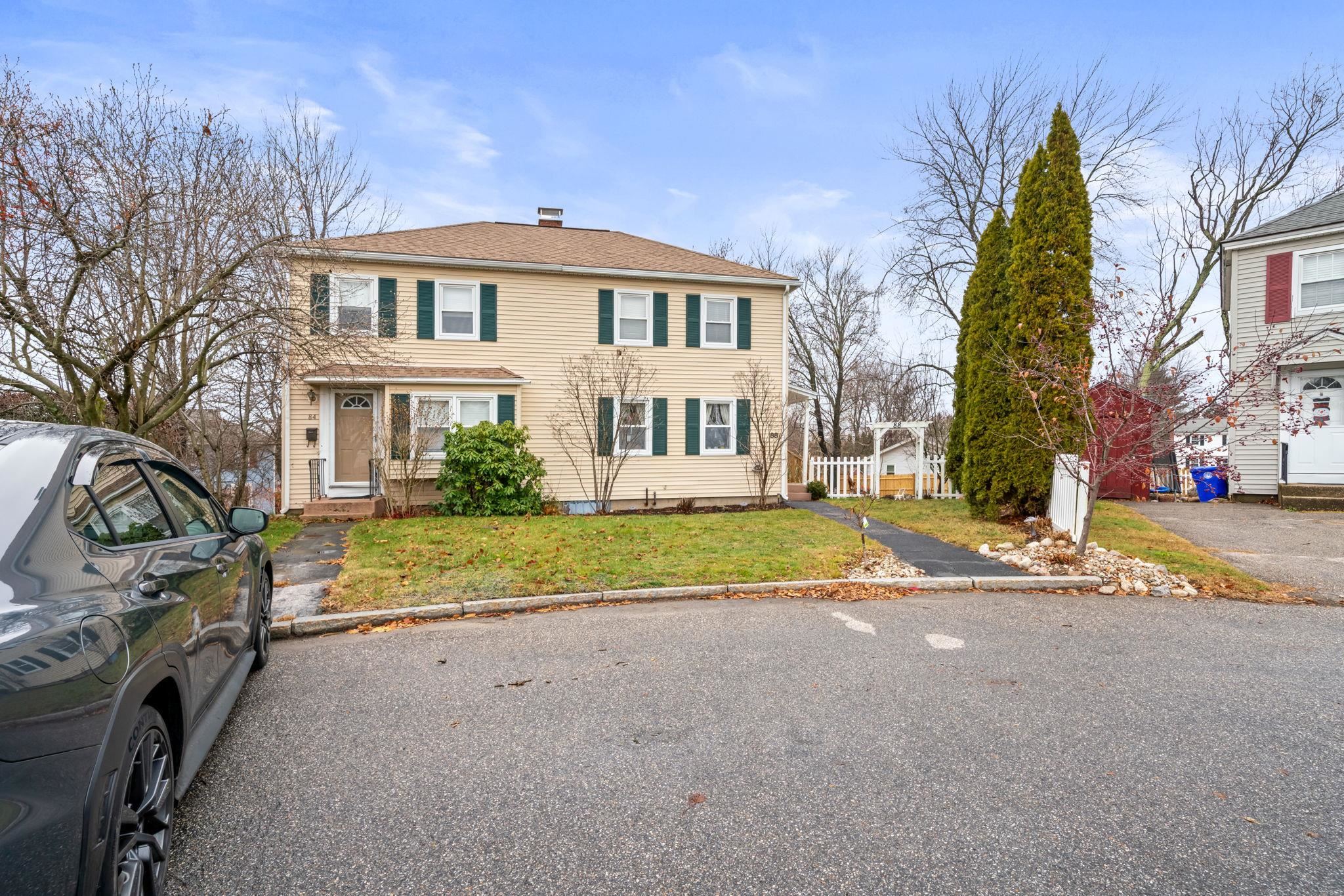 88 Harold Street Manchester, NH 03104 - Photo 2 of 28