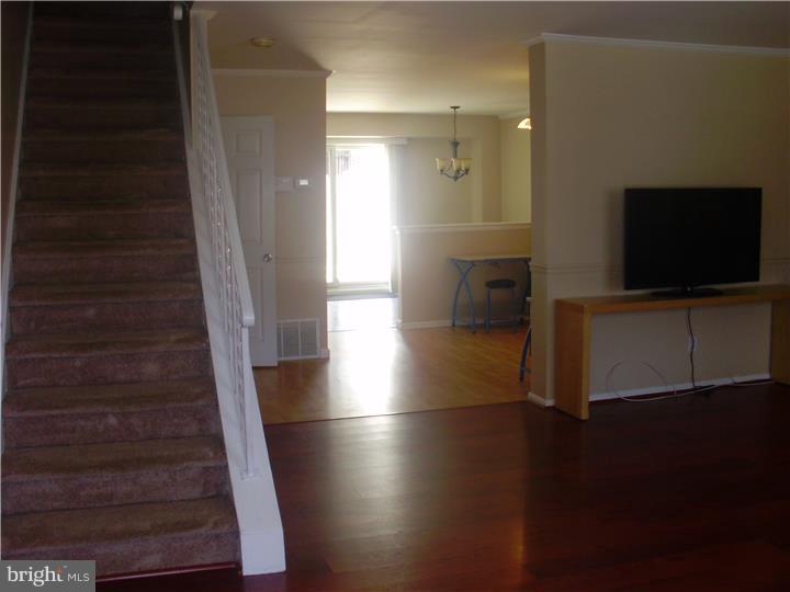 5104 Windward Lane Bensalem, PA 19020 - Photo 3 of 23 Gallery Image 3