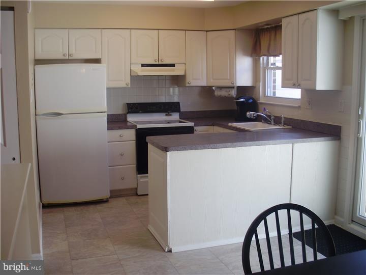 5104 Windward Lane Bensalem, PA 19020 - Photo 8 of 23 Gallery Image 8