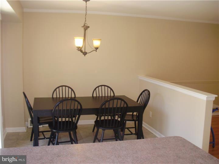 5104 Windward Lane Bensalem, PA 19020 - Photo 9 of 23 Gallery Image 9