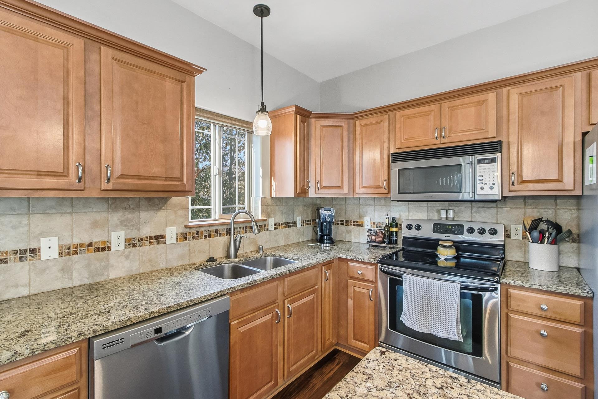 435 14th Avenue Baraboo, WI 53913 - Photo 15 of 51