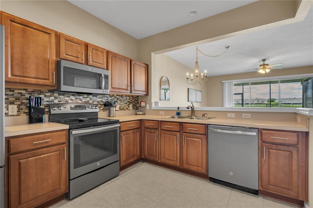 4939 Pond Ridge Drive Riverview, FL 33578 - Photo 9 of 25
