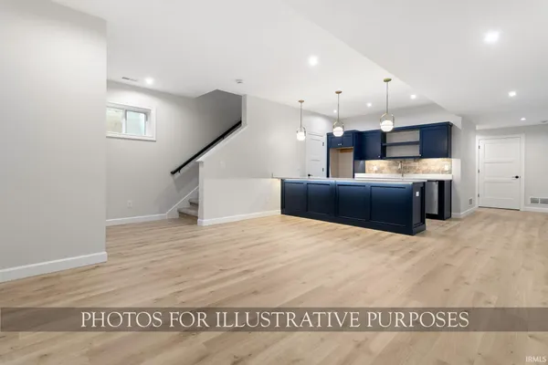 $809,900 | 1239 Echoes Circle, South Bend, IN 46617