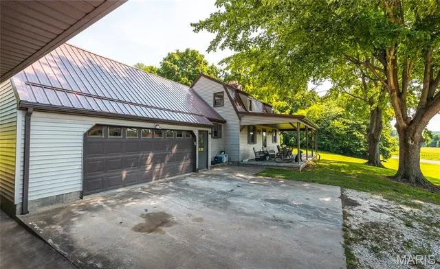 $350,000 | 388 Spankey Road, Eldred, IL 62027