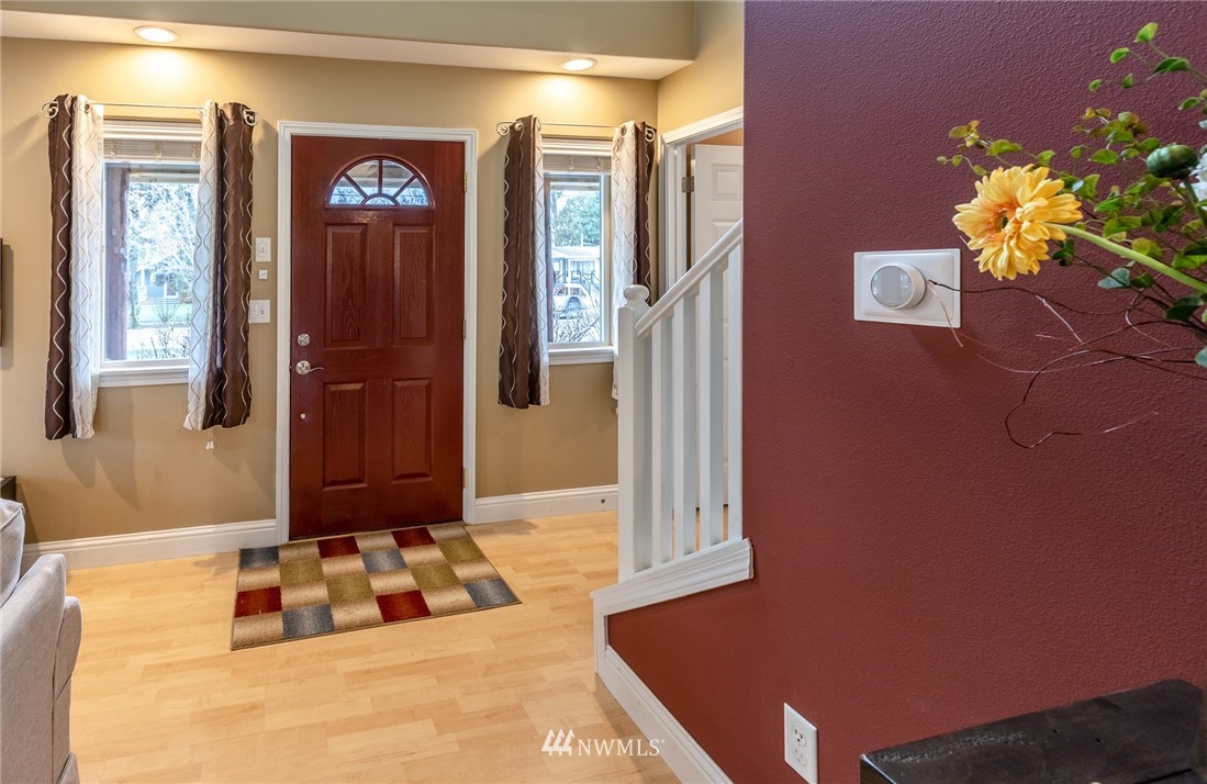 8596 Benson Road Lynden, WA 98264 - Photo 4 of 25