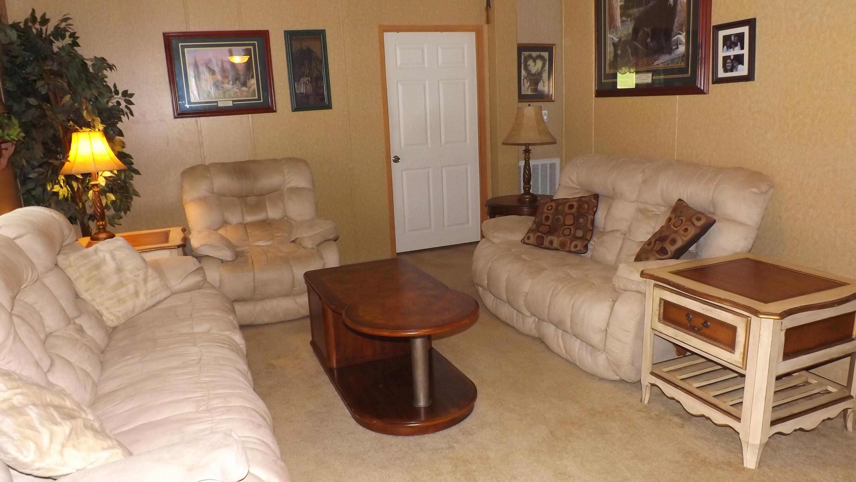 7530 Grimes Road Loudon, TN 37774 - Photo 3 of 25 Family Room