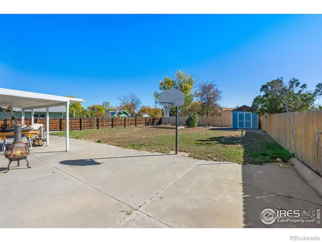 a house view with a outdoor space
