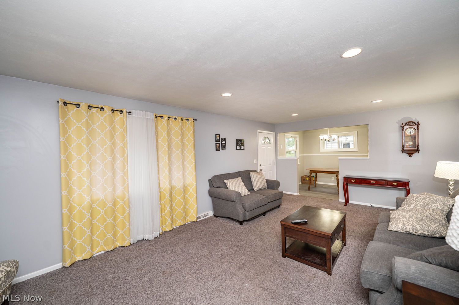 1289 Waverly Road Eastlake, OH 44095 - Photo 4 of 29