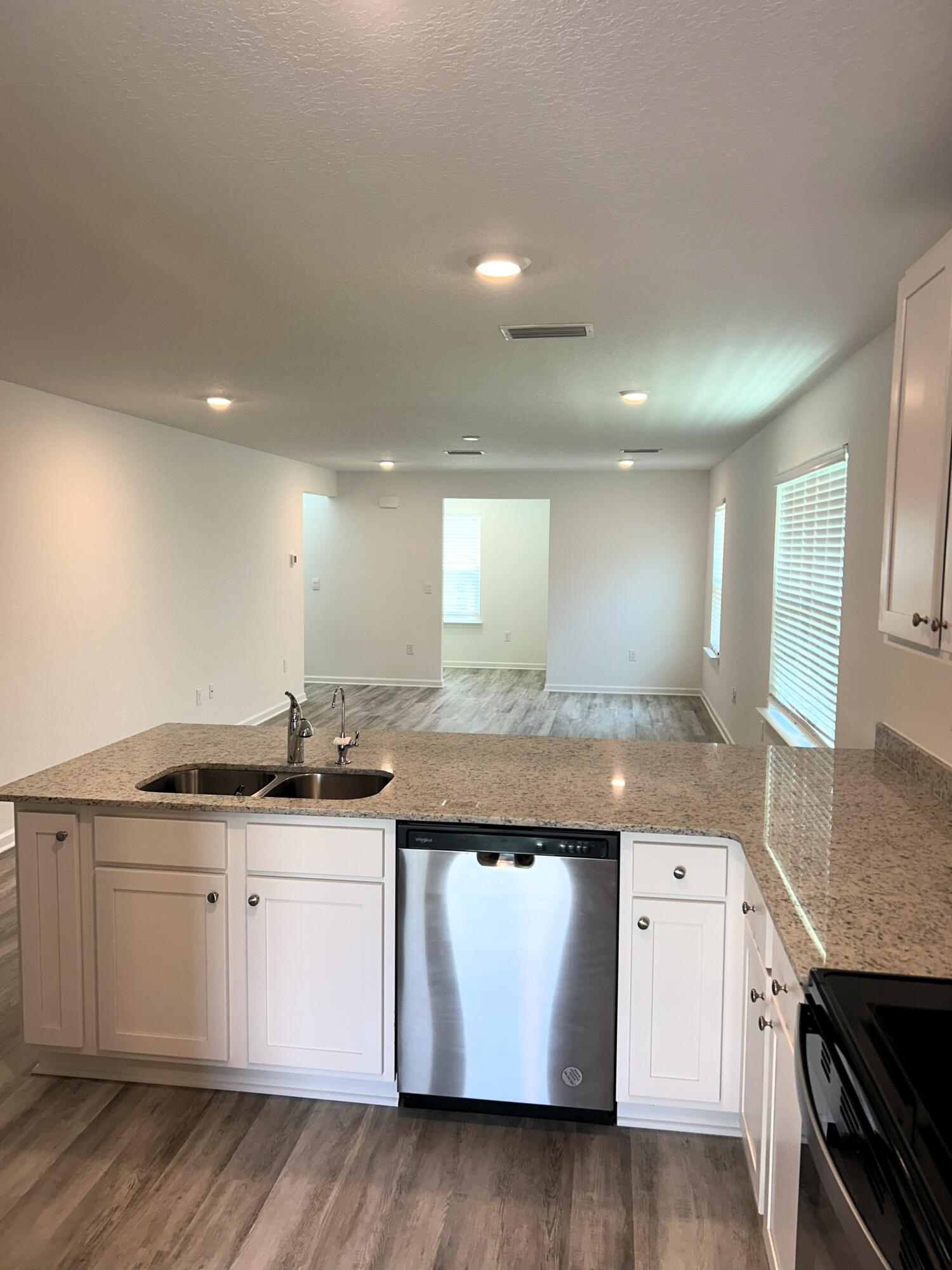 133 Staggerbush Street Freeport, FL 32439 - Photo 6 of 27 5