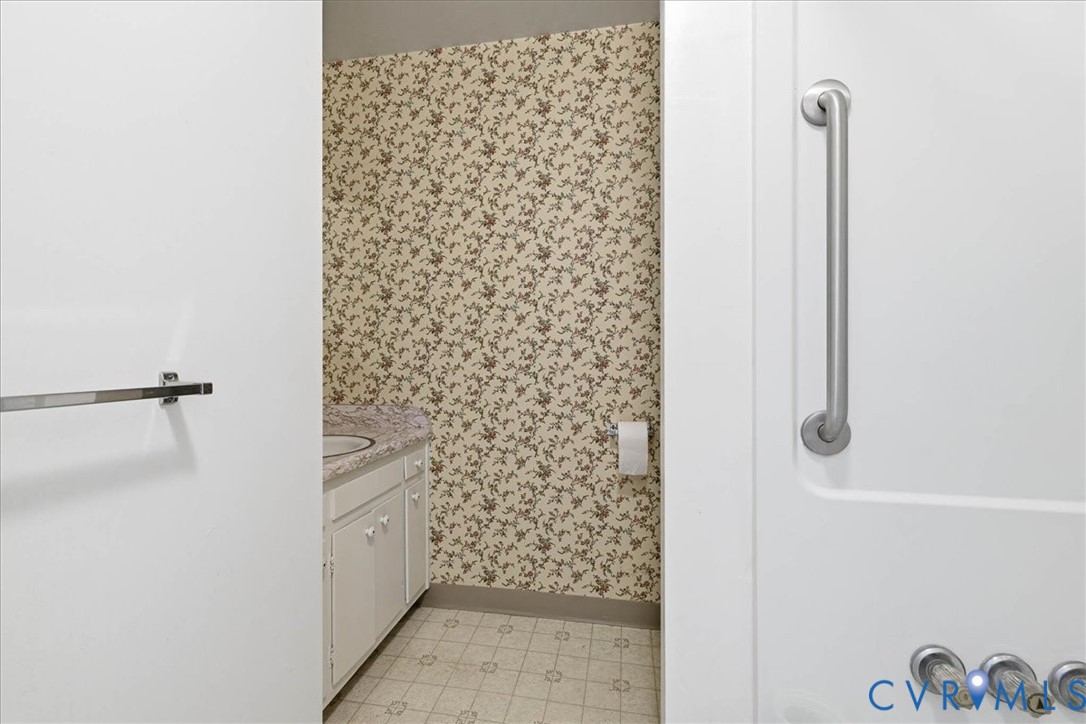 110 Birch Avenue Colonial Heights, VA 23834 - Photo 13 of 23