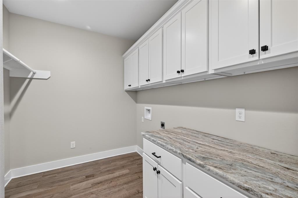 127 Sitka Loop Haughton, LA 71037 - Photo 26 of 29 a view of cabinets