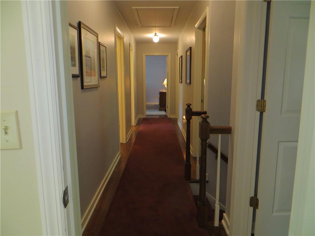 113 Tree Farm Road Fox Chapel, PA 15238 - Photo 21 of 22 Upstairs hall.