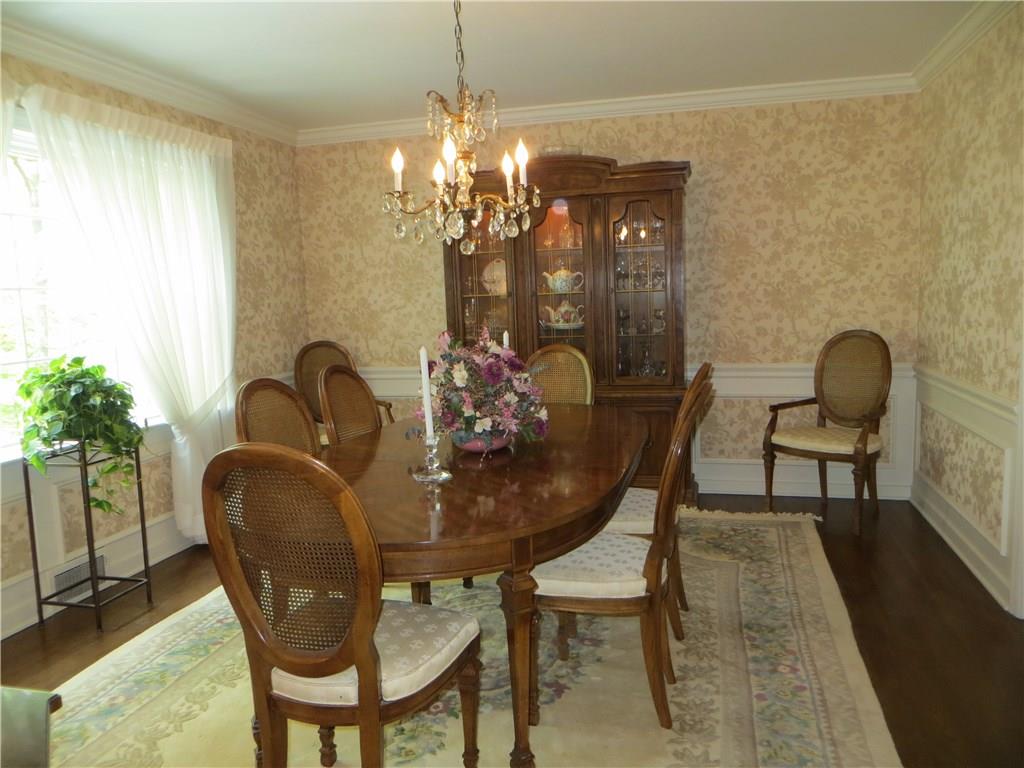 113 Tree Farm Road Fox Chapel, PA 15238 - Photo 5 of 22 Dining room