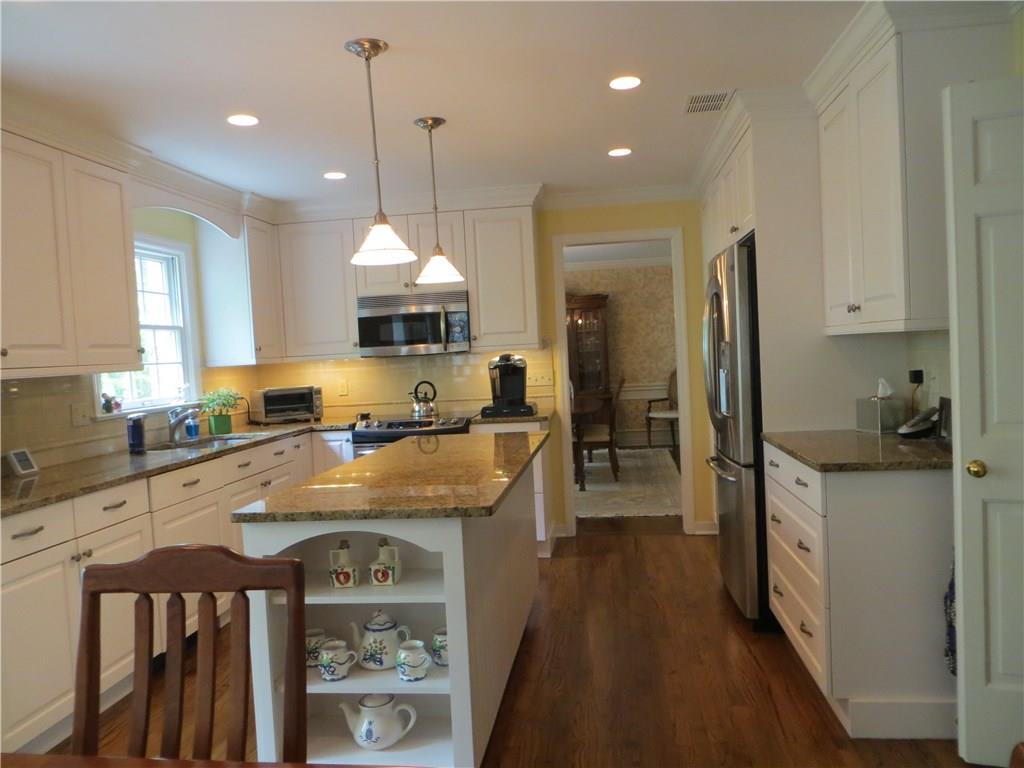 113 Tree Farm Road Fox Chapel, PA 15238 - Photo 6 of 22 Beautifully updated kitchen