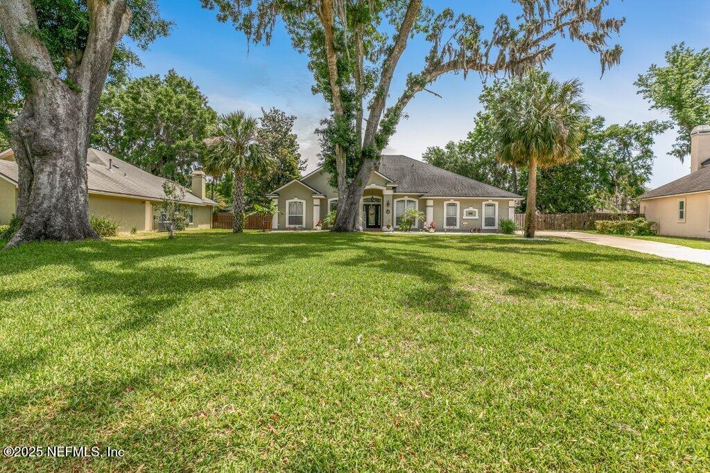 2918 Grande Oaks Way Fleming Island, FL 32003 - Photo 31 of 82 Front Yard