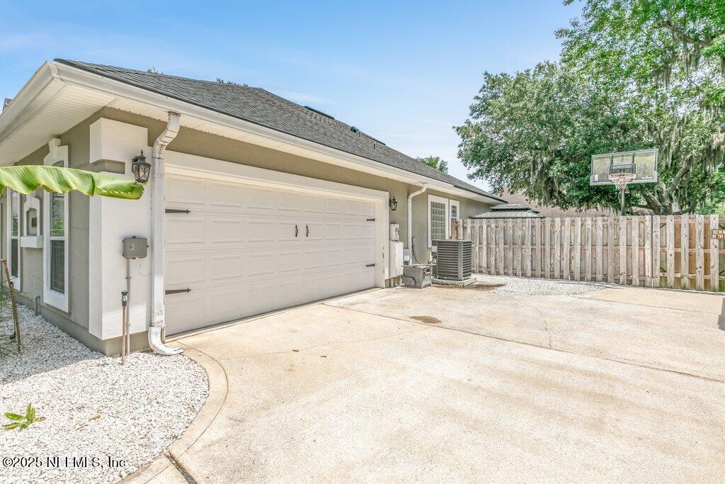 2918 Grande Oaks Way Fleming Island, FL 32003 - Photo 43 of 82 Garage