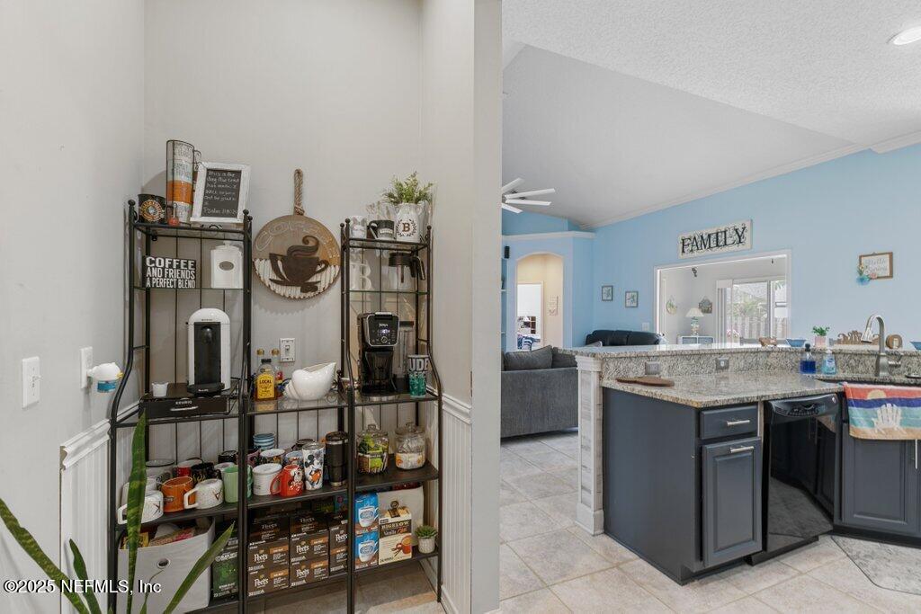 2918 Grande Oaks Way Fleming Island, FL 32003 - Photo 54 of 82 Kitchen