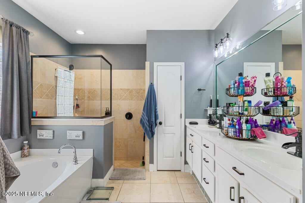2918 Grande Oaks Way Fleming Island, FL 32003 - Photo 61 of 82 Primary Bath