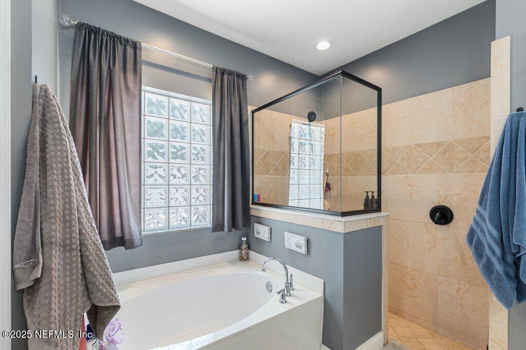 2918 Grande Oaks Way Fleming Island, FL 32003 - Photo 62 of 82 Primary Bath