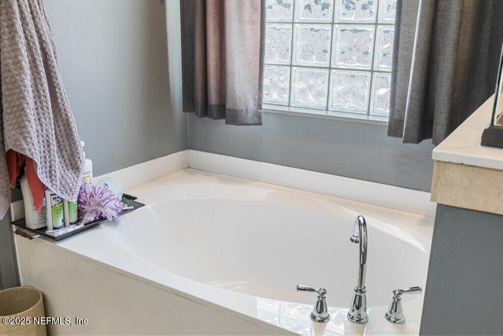 2918 Grande Oaks Way Fleming Island, FL 32003 - Photo 63 of 82 Primary Bath