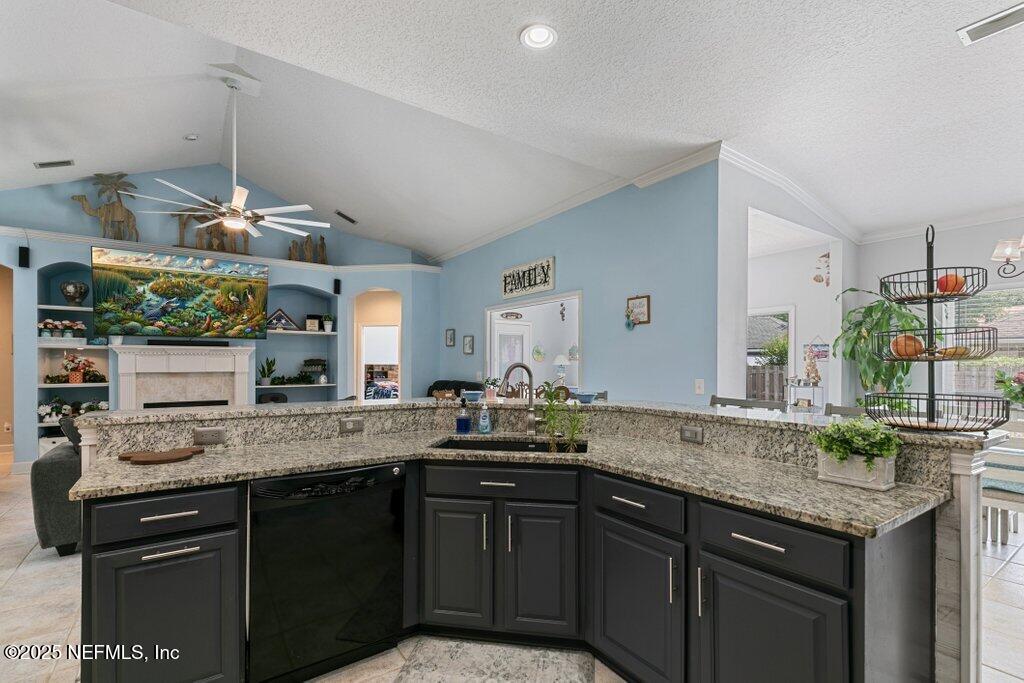 2918 Grande Oaks Way Fleming Island, FL 32003 - Photo 7 of 82 Kitchen