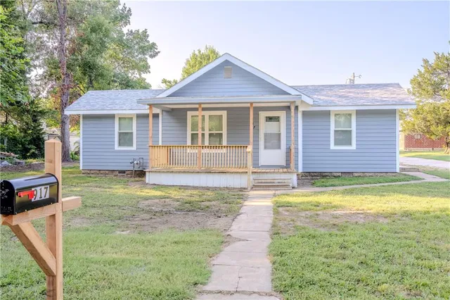 $119,500 | 917 Adams Street, Fredonia, KS 66736