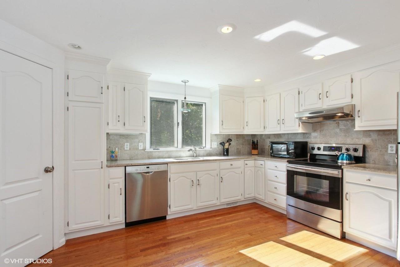 29 Heathberry Road Dennis, MA 02638 - Photo 4 of 15 Additional Photo