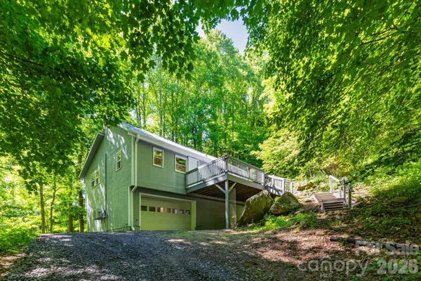 $300,000 | 109 Narrow Way Road, Burnsville, NC 28714
