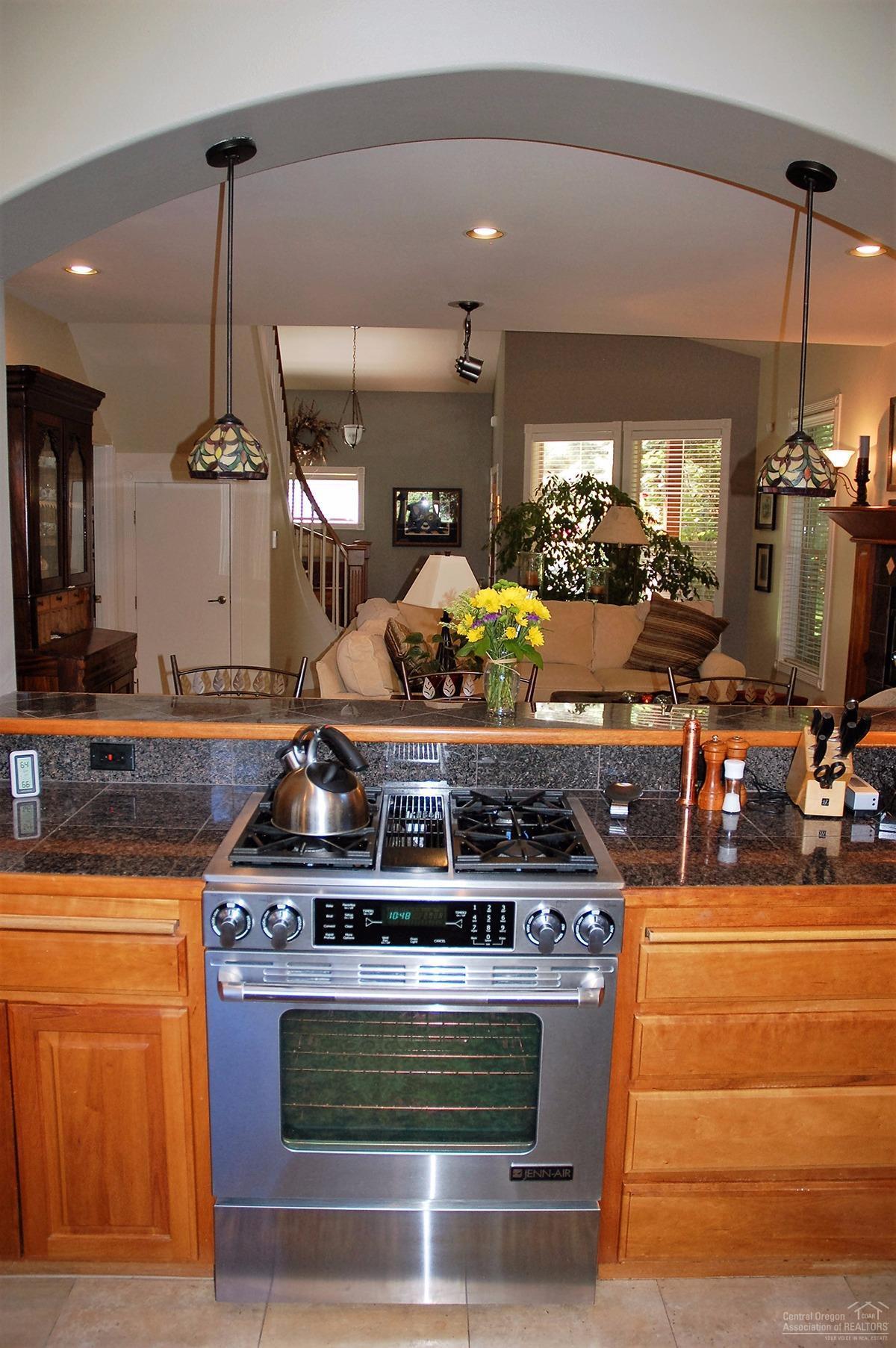 61549 West Ridge Ave Bend Bend, OR 97702 - Photo 17 of 25 Gallery Image 17