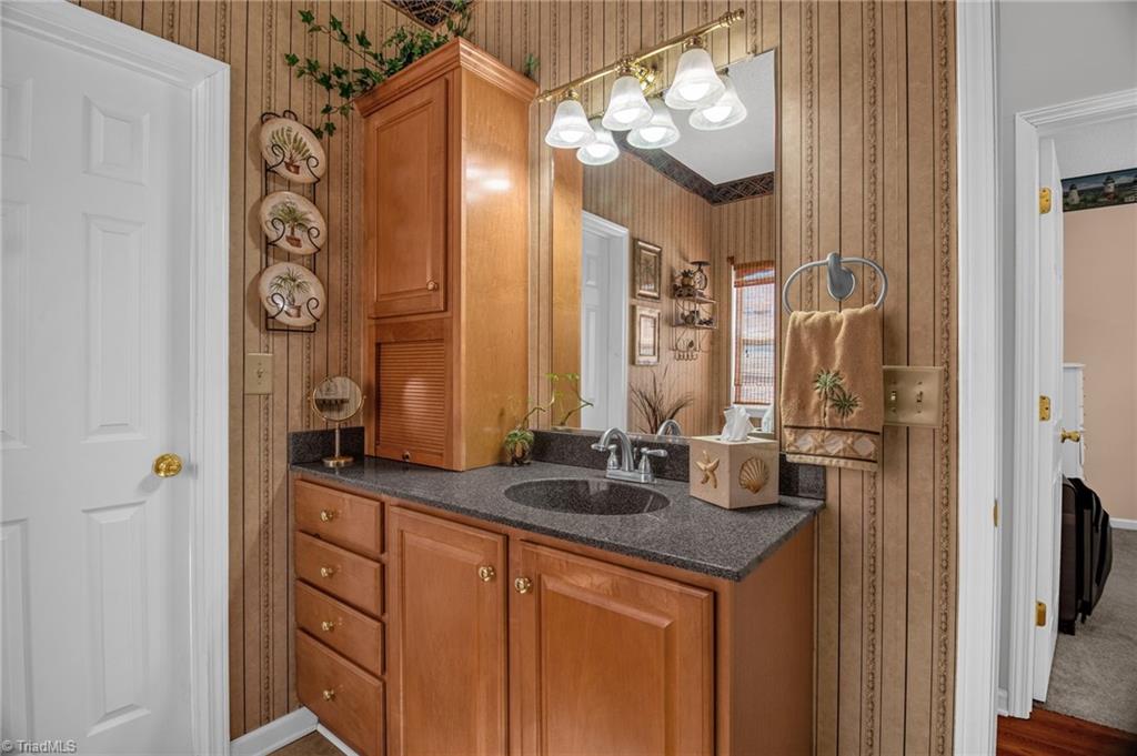 157 Calvin Street High Point, NC 27262 - Photo 21 of 25