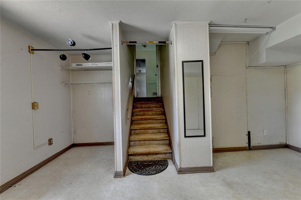 1577 Harbour Oaks Road Tucker, GA 30084 - Photo 46 of 58 a view of a hallway with closet