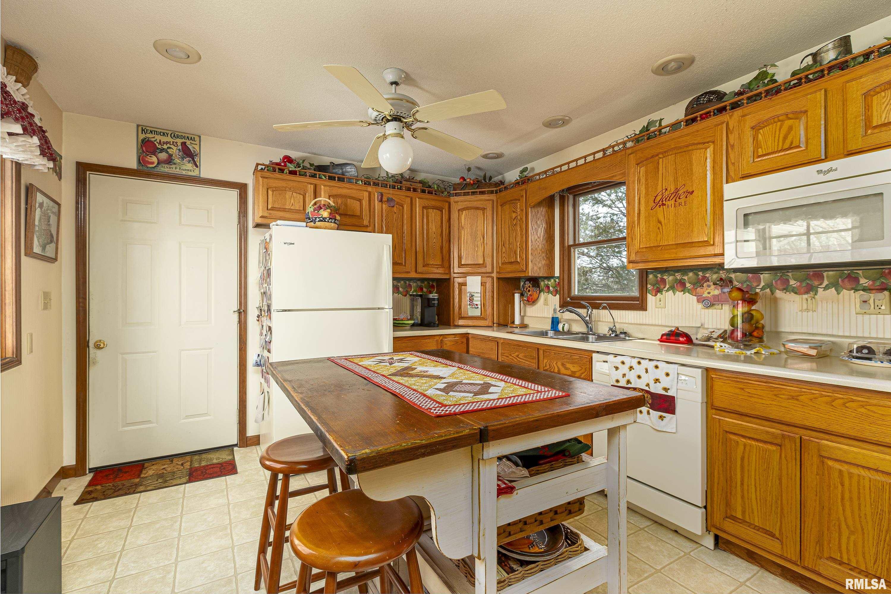 12040 Deer Run Road Marion, IL 62959 - Photo 13 of 36 Gallery Image 13