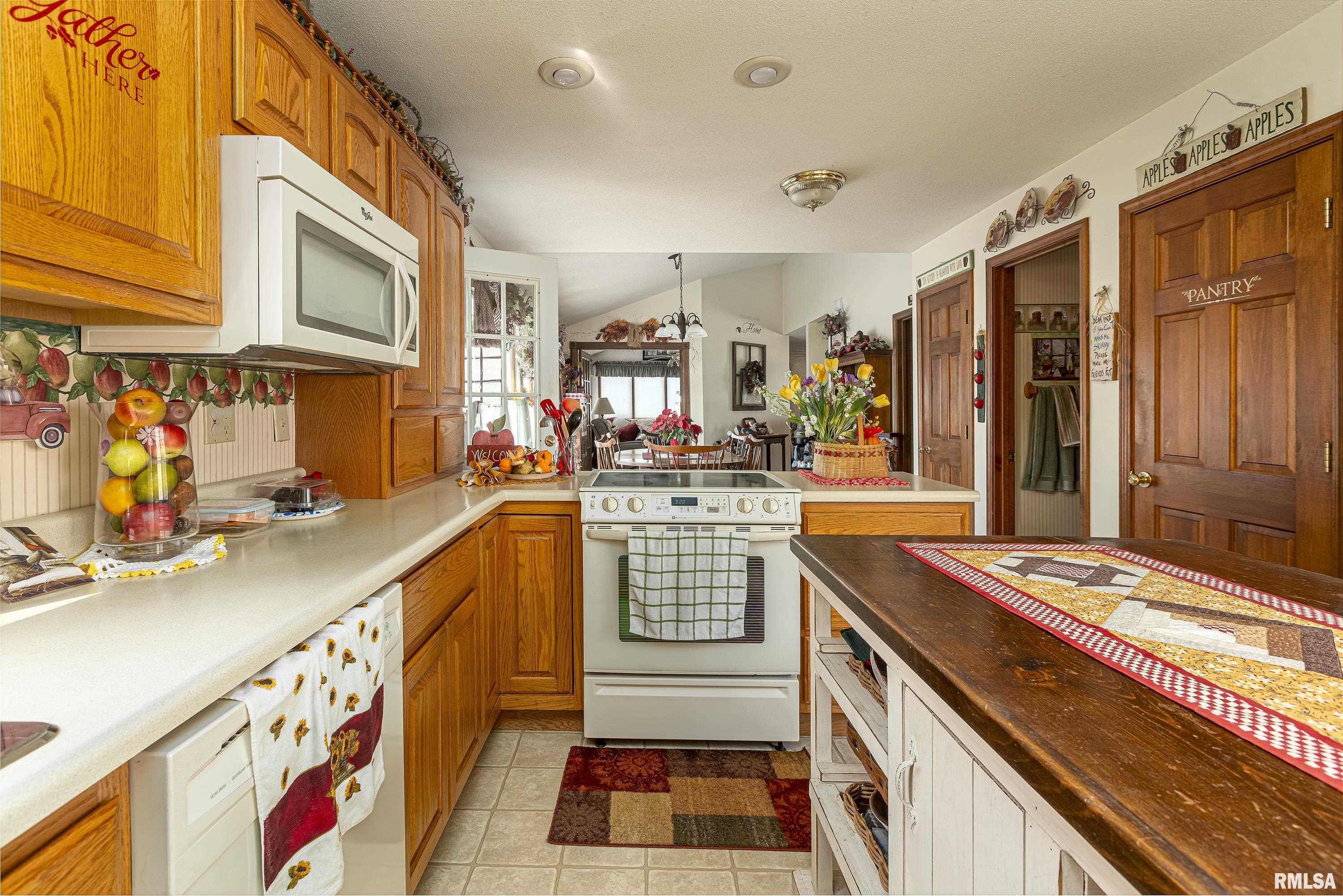 12040 Deer Run Road Marion, IL 62959 - Photo 15 of 36 Gallery Image 15