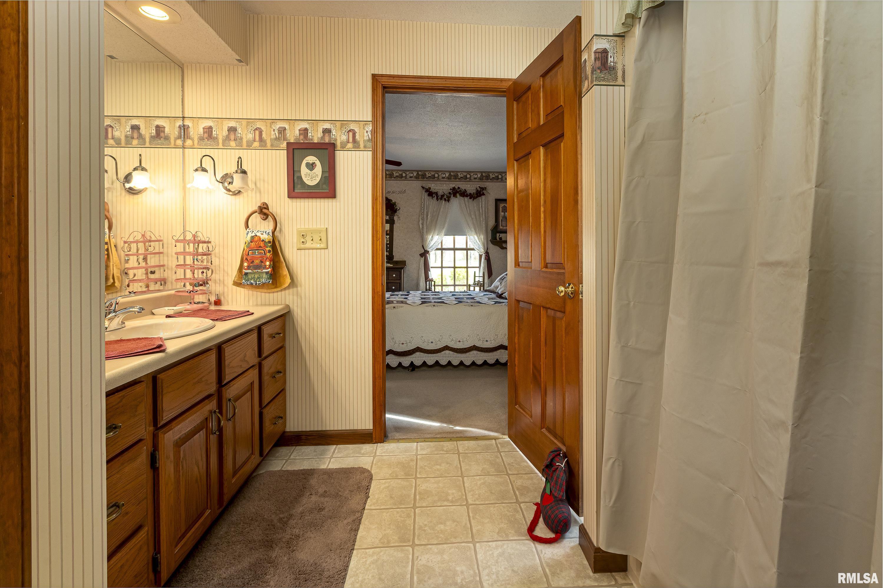 12040 Deer Run Road Marion, IL 62959 - Photo 19 of 36 Gallery Image 19