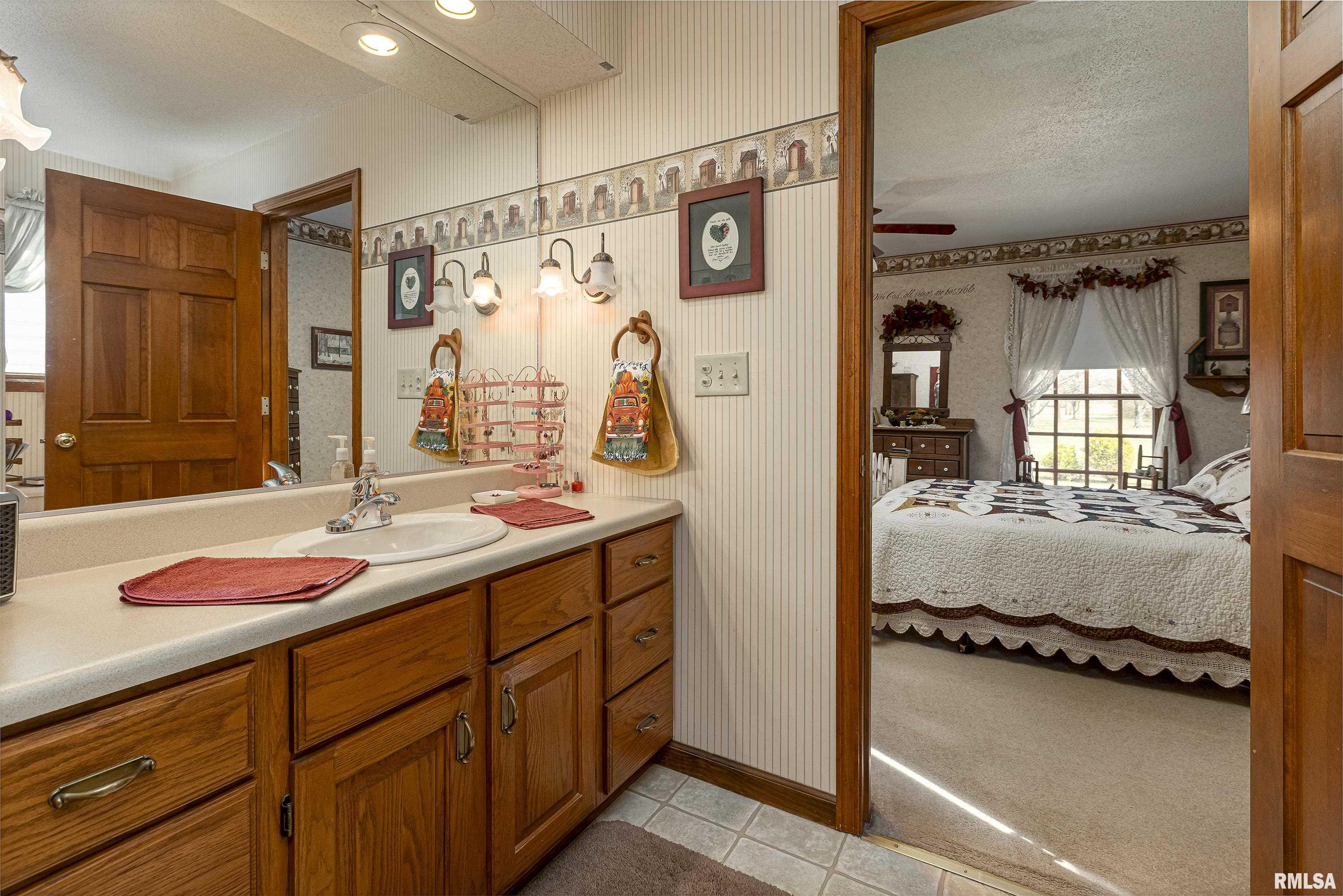 12040 Deer Run Road Marion, IL 62959 - Photo 20 of 36 Gallery Image 20