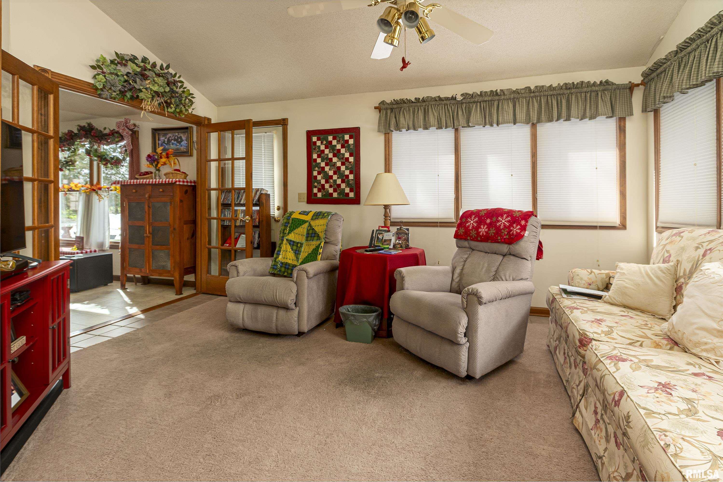 12040 Deer Run Road Marion, IL 62959 - Photo 9 of 36 Gallery Image 9