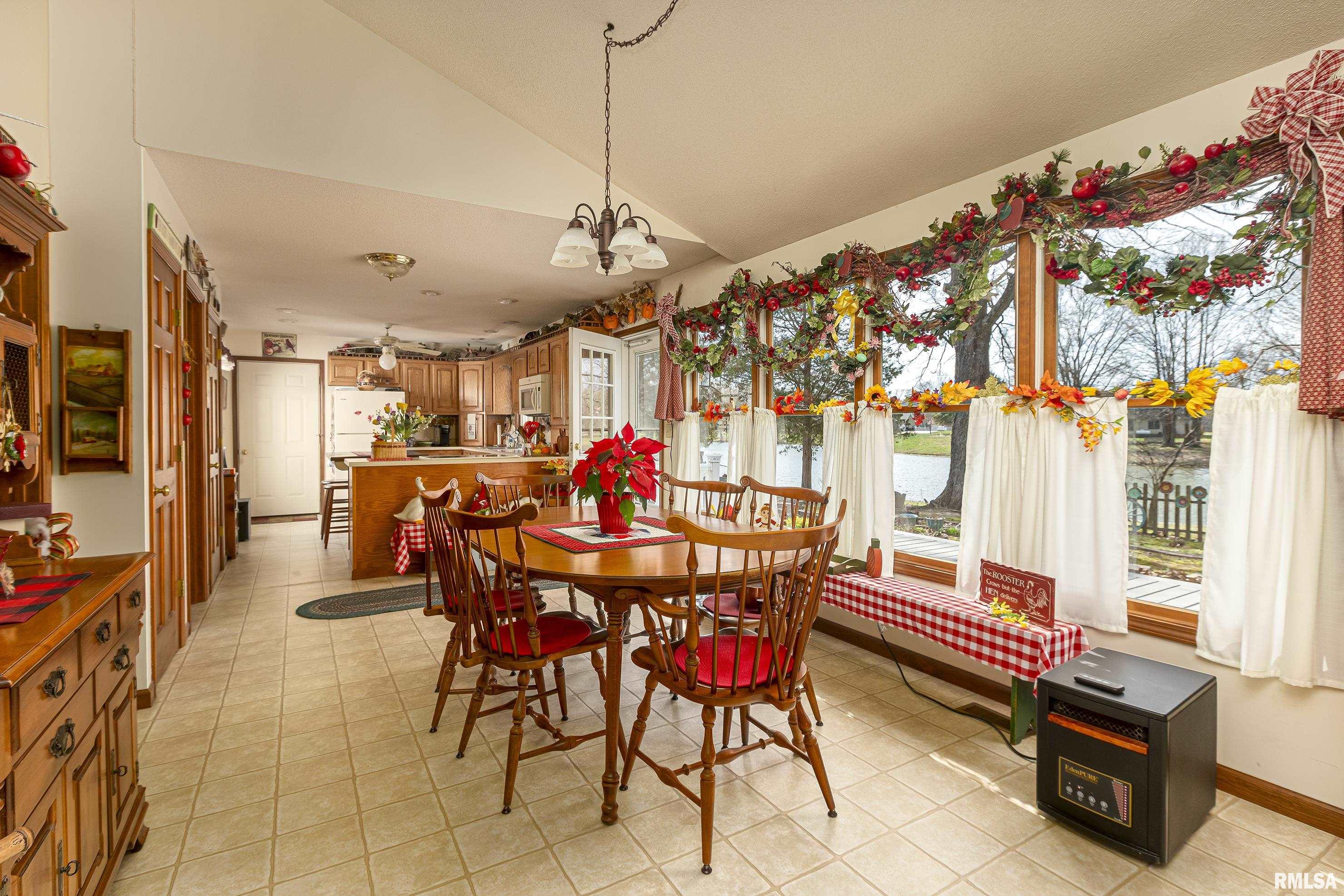 12040 Deer Run Road Marion, IL 62959 - Photo 10 of 36 Gallery Image 10