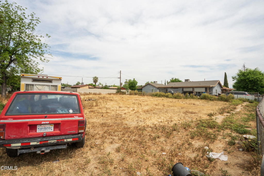 628 East 3rd Street Bakersfield, CA 93307 - Photo 26 of 35 DSC08238
